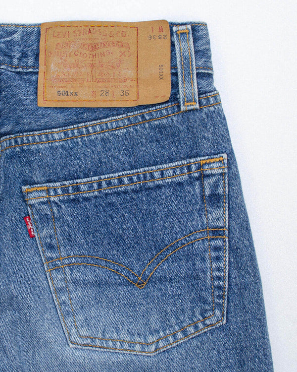 Vintage Machine Post Instagram Levis 501xx 1997
